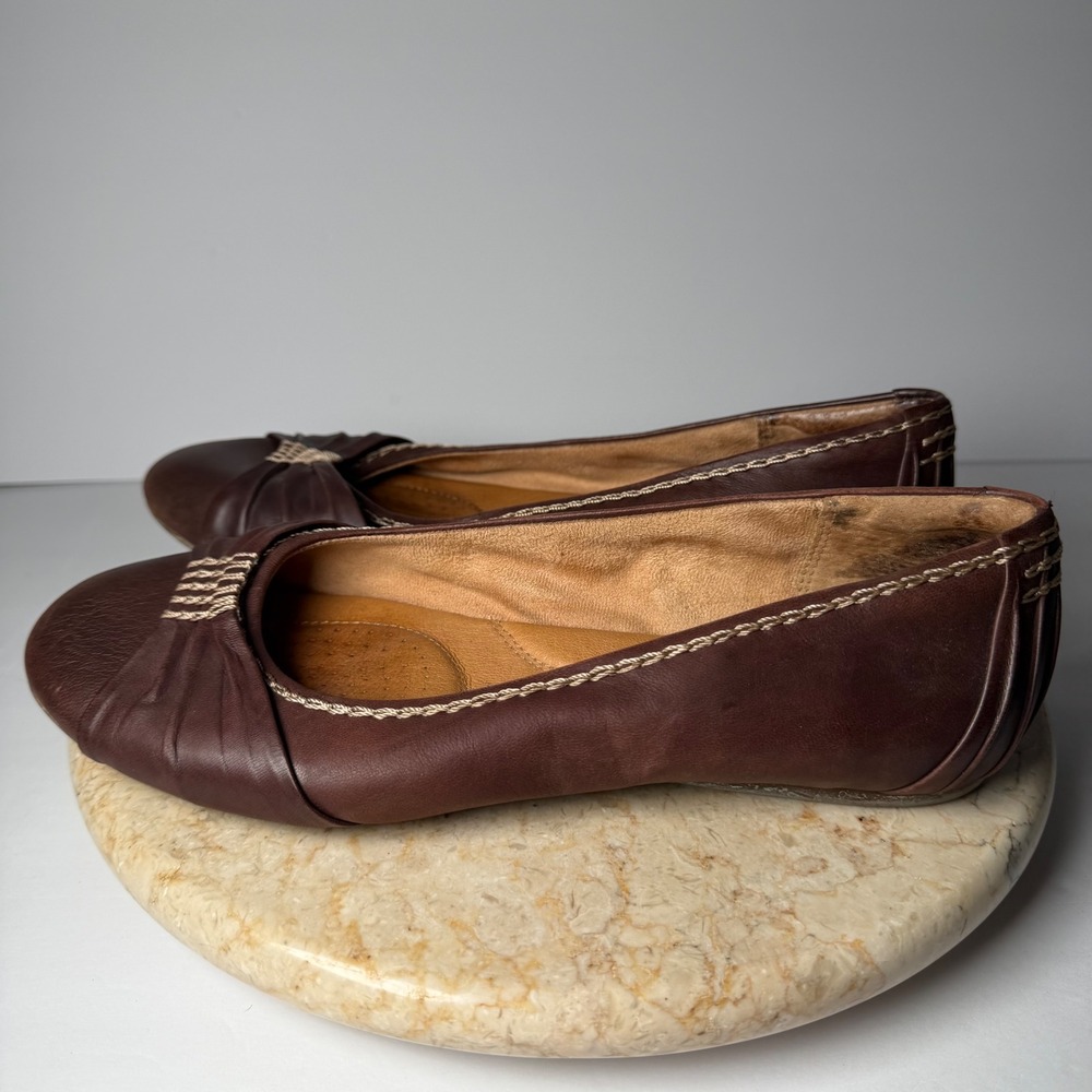 Clarks Artisan Ballet Flats 9M Brown Leather Ruched Bow Contrast Stitch 60890